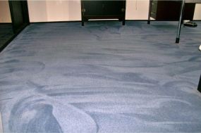 sauberer Teppichboden nach Teppichbodenreinigung